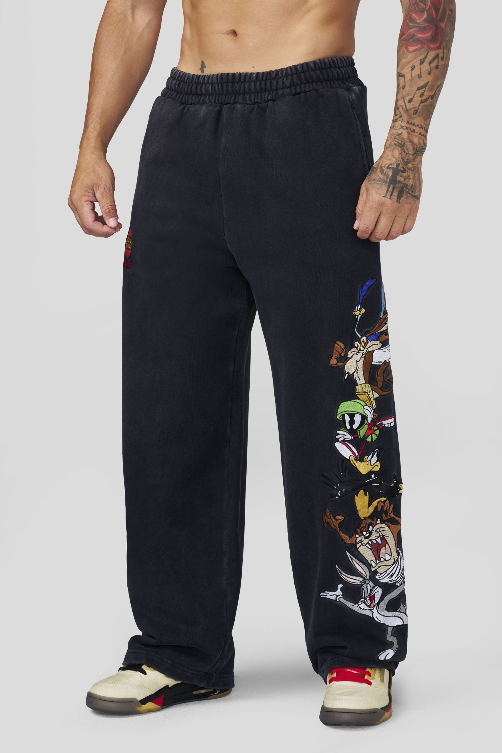2183 - Looney Tunes Squad Sweats - Image 2